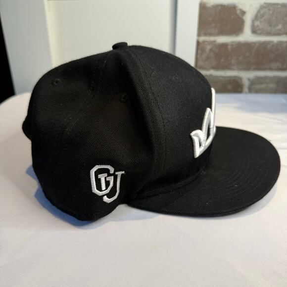 Crowns Solo Logo Classic Snapback - White on Black - Picture 6 of 6